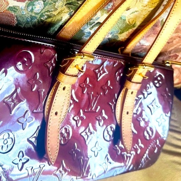 WOW POSHMARK Louis Vuitton Monogram Vernis Rosewood Avenue Patent Handbag Tote - Picture 4 of 16